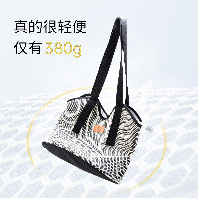 Portable high-end pet dog single shoulder backpack for outdoor use