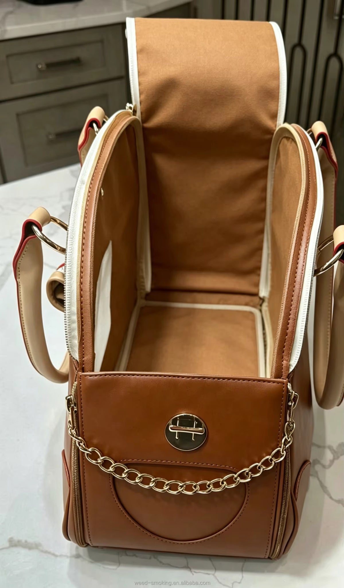 Portable high-end pet dog single shoulder backpack for outdoor use